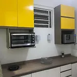 Baixo Copacabana Rua Bolivar